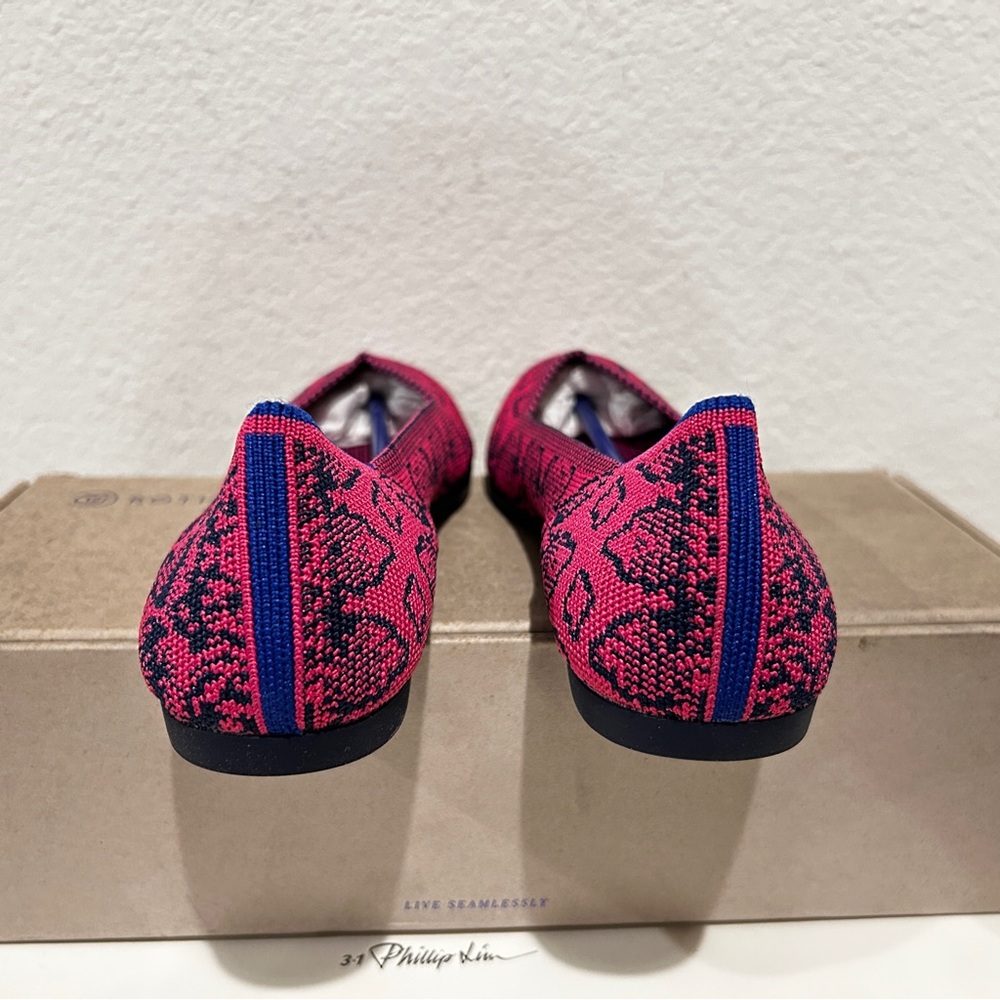 Rothy's The Point Flats in Fuchsia Navy Snake, Size 7.5, New in Box - Picture 3 of 8